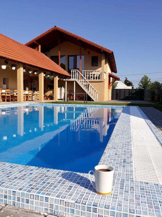 Casa Sannicolau Bed & Breakfast Sînnicolau Mare Екстериор снимка