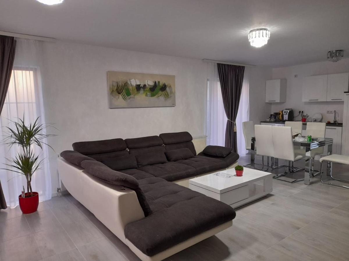 Casa Sannicolau Bed & Breakfast Sînnicolau Mare Екстериор снимка