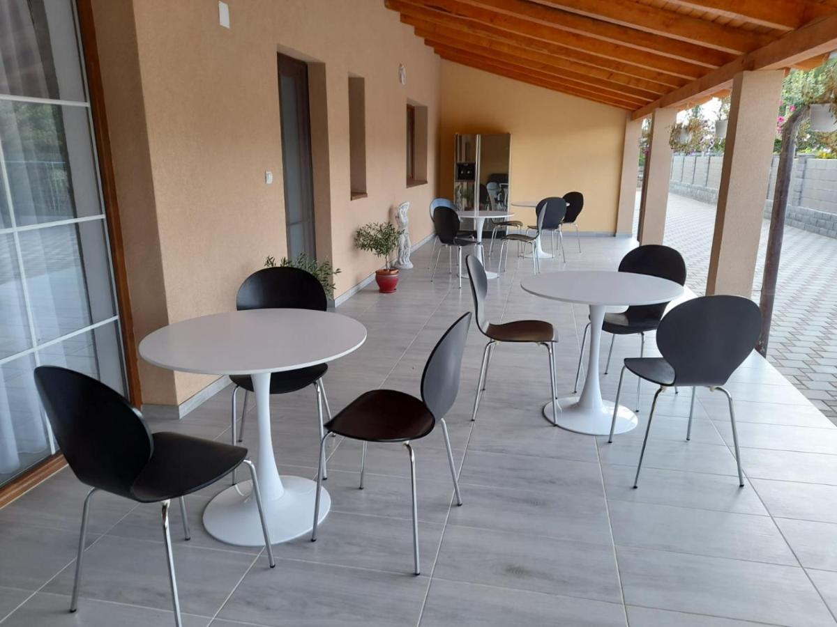 Casa Sannicolau Bed & Breakfast Sînnicolau Mare Екстериор снимка